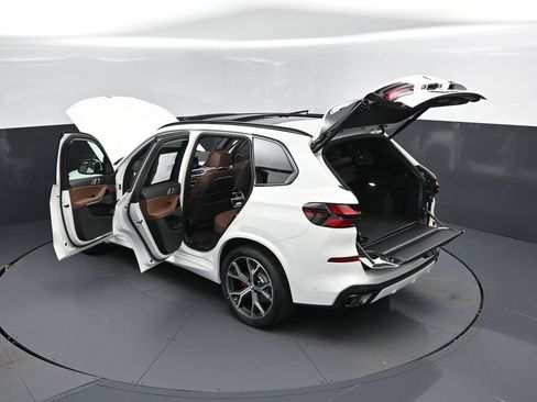 New 2026 BMW X5 xDrive40i w/ M Sport Package AWD/4WD image 47