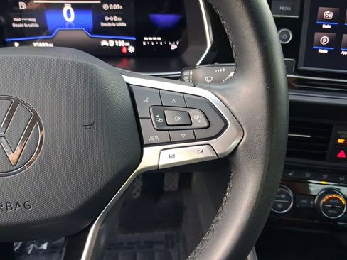 Certified 2023 Volkswagen Jetta SE FWD image 20