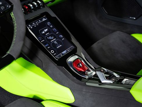 Used 2024 Lamborghini Huracan Sterrato image 27