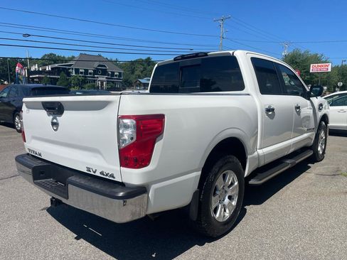 Used 2017 Nissan Titan S AWD/4WD image 4