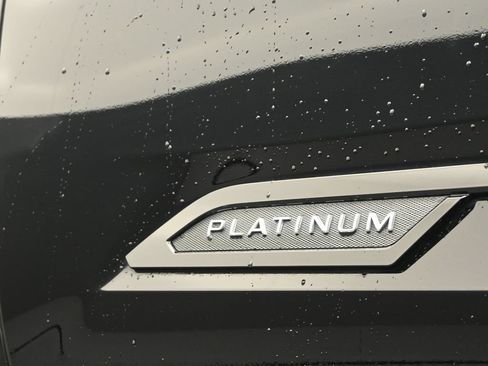 Used 2024 Toyota Sequoia Platinum AWD/4WD image 10