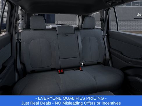 New 2026 Jeep Cherokee Laredo image 15