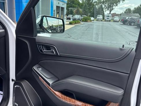 Used 2019 Chevrolet Tahoe Premier AWD/4WD image 17