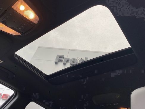 Used 2024 Dodge Durango GT image 24