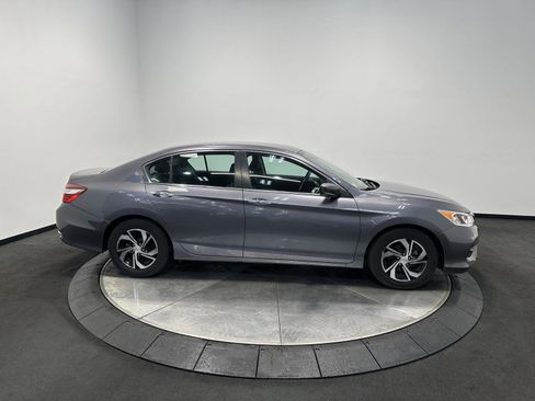 Used 2016 Honda Accord LX image 7