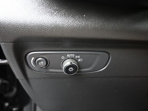 Used 2023 Buick Envision Preferred image 28