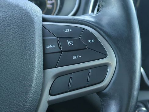 Used 2020 Jeep Cherokee High Altitude image 27