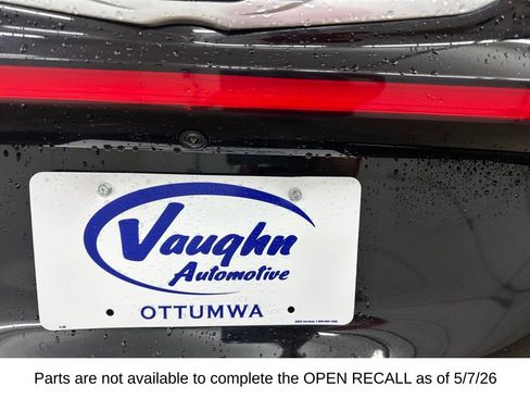 Used 2025 Chrysler Pacifica Select FWD image 16
