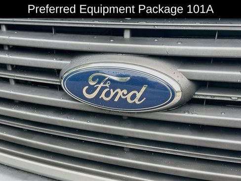 Used 2018 Ford Transit 250 148 Medium Roof RWD image 18