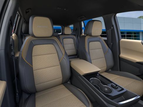 New 2027 Chevrolet Equinox ACTIV w/ Convenience Package III FWD image 16