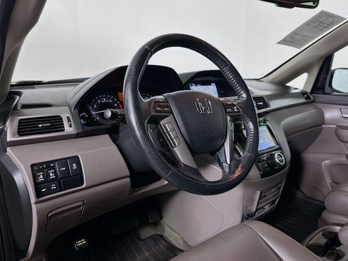 Used 2015 Honda Odyssey Touring image 9