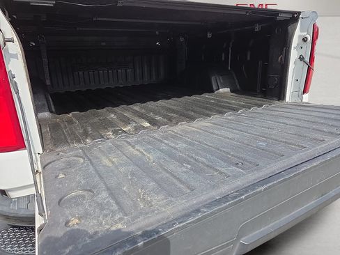 Used 2022 Chevrolet Silverado 1500 ZR2 w/ Technology Package AWD/4WD image 18