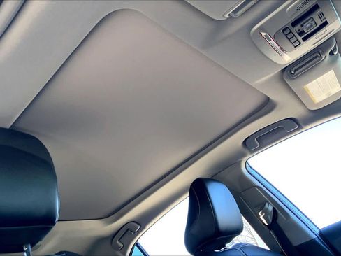 Used 2020 Toyota Camry XSE image 12