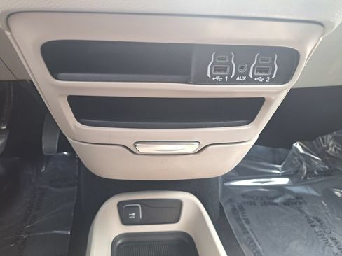 Certified 2023 Chrysler Voyager LX FWD image 16
