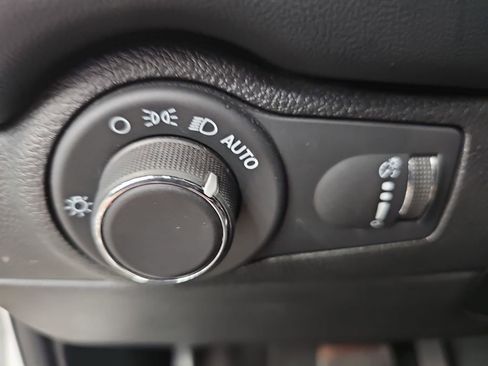 Used 2024 Dodge Durango GT image 25