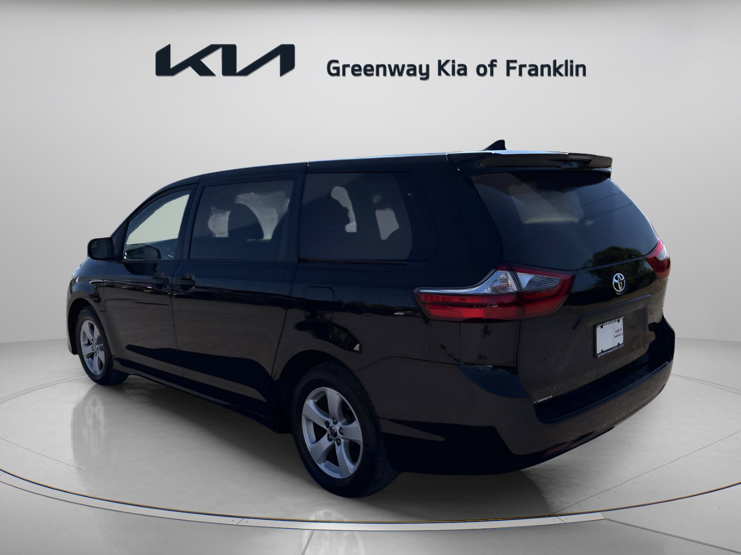 Used 2020 Toyota Sienna L FWD image 5
