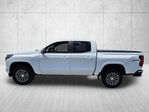 Used 2023 Chevrolet Colorado LT w/ LT Convenience Package II AWD/4WD image 4