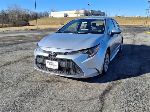 Used 2022 Toyota Corolla LE image 42