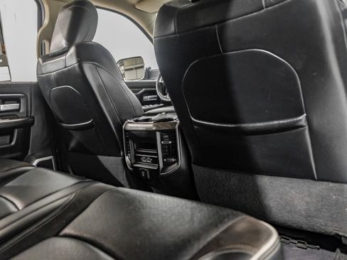 Used 2019 RAM 2500 Laramie image 36