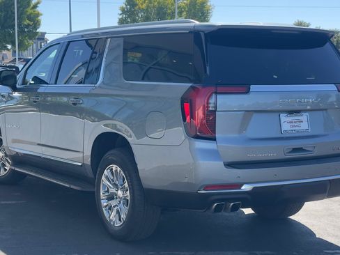 Used 2025 GMC Yukon XL Denali AWD/4WD image 5