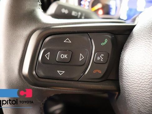 Used 2023 Jeep Gladiator Sport AWD/4WD image 16