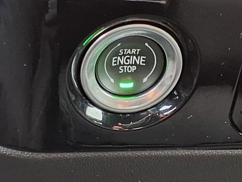 Used 2024 GMC Sierra 1500 Elevation image 24