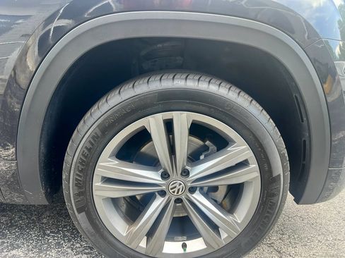 Used 2018 Volkswagen Atlas SE w/ R-Line Package AWD/4WD image 18