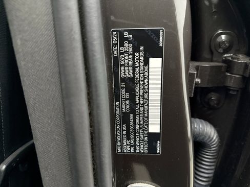 Used 2025 Volvo S60 B5 Plus image 21