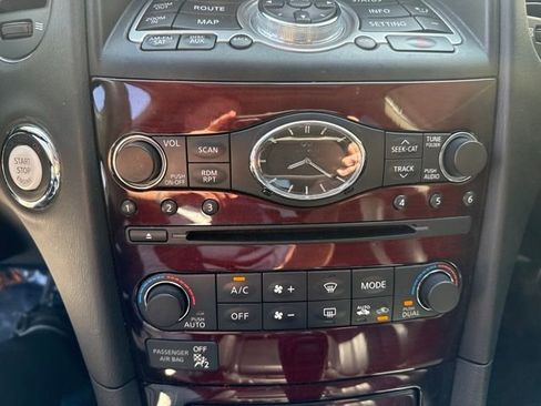 Used 2017 INFINITI QX50 2WD w/ Deluxe Touring Package image 15