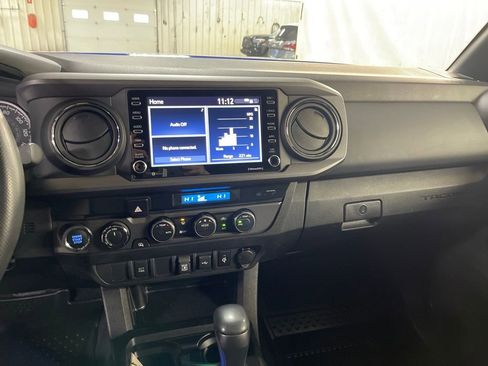 Certified 2023 Toyota Tacoma TRD Off-Road image 17