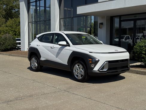 New 2026 Hyundai Kona SE image 2