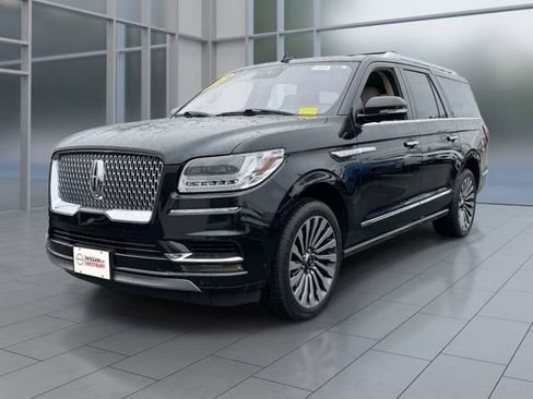 Used 2019 Lincoln Navigator L Reserve w/ Cargo Package AWD/4WD image 2