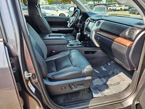 Used 2019 Toyota Tundra Limited w/ Limited Premium Package AWD/4WD image 12
