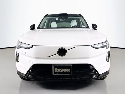 New 2025 Volvo EX90 Plus image 2