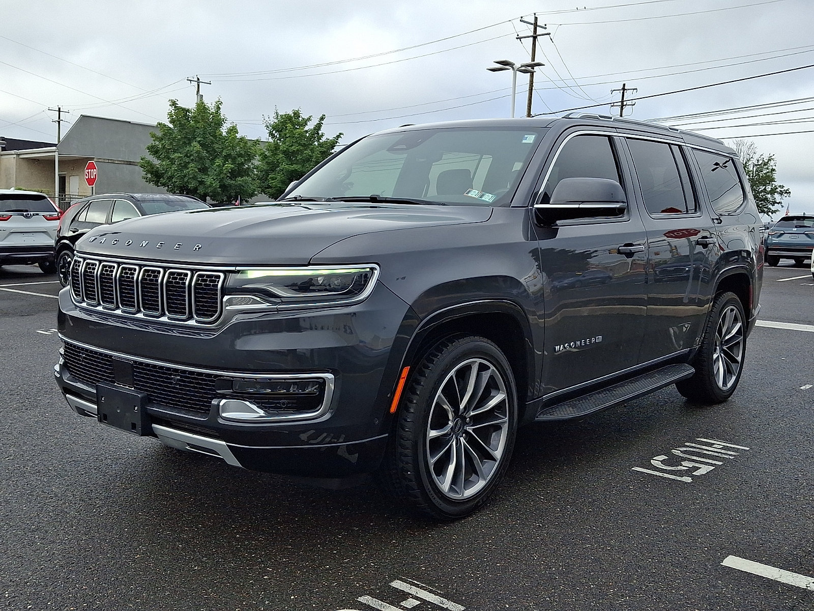 Used 2022 Jeep Wagoneer Series II w/ Premium Group I AWD/4WD image 3