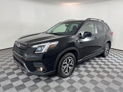 Used 2022 Subaru Forester Premium image 8