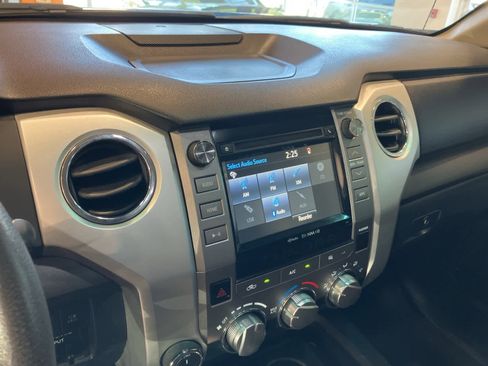 Used 2016 Toyota Tundra SR5 image 19