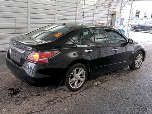 Used 2015 Nissan Altima 2.5 SL w/ Technology Package FWD image 3