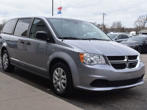 Used 2019 Dodge Grand Caravan SE image 10