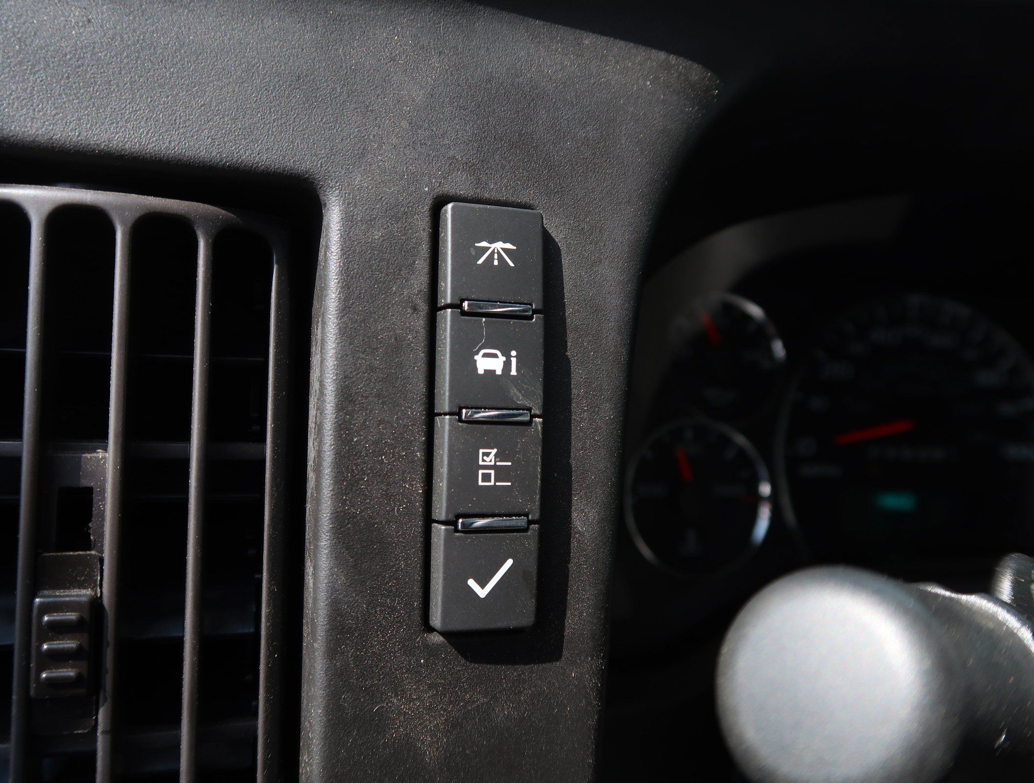 Used 2023 Chevrolet Express 3500 w/ Power Convenience Package RWD image 24