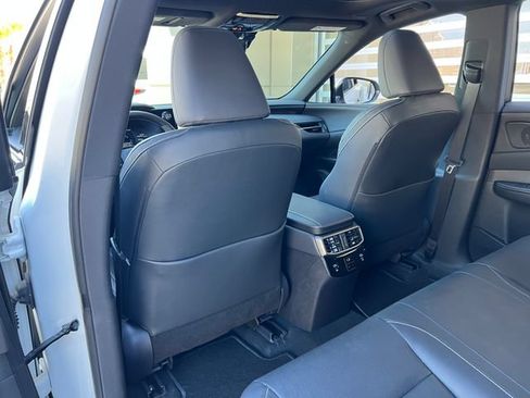 Used 2025 Lexus RX 350 w/ Convenience Package AWD/4WD image 40