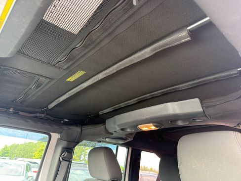 Used 2012 Jeep Wrangler Unlimited Sport AWD/4WD image 10