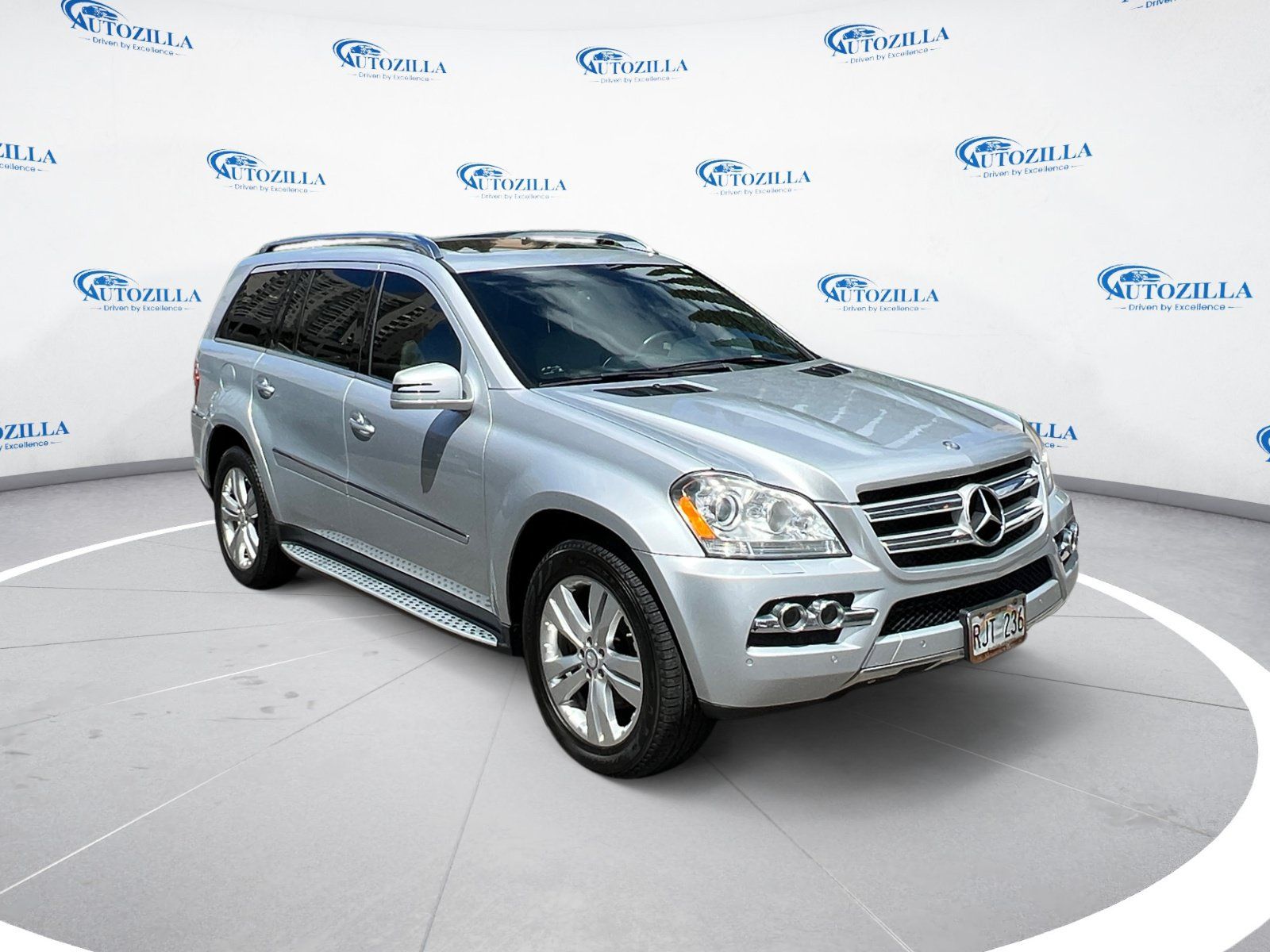 Used 2011 Mercedes-Benz GL 450 4MATIC image 7