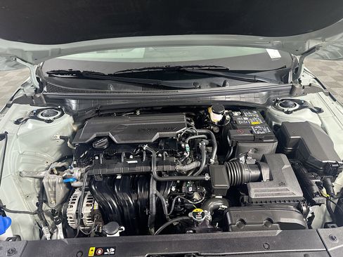 Used 2025 Kia K4 LXS image 33