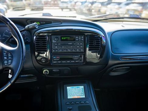 Used 2002 Lincoln Blackwood image 7