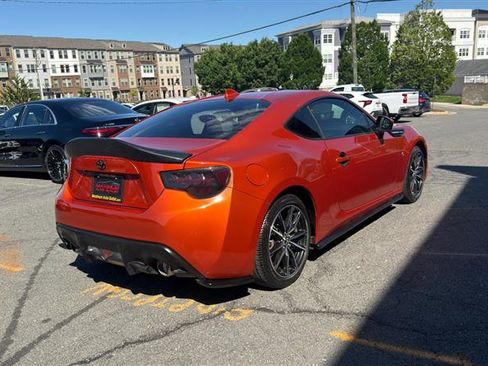 Used 2017 Toyota 86 RWD image 13