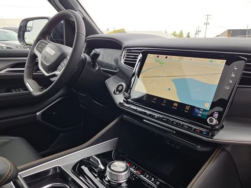New 2026 Jeep Grand Wagoneer L 4WD image 7