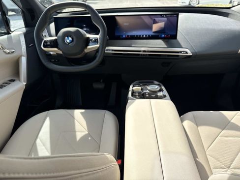 New 2026 BMW iX xDrive45 image 17