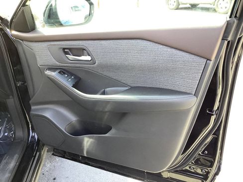 Used 2021 Nissan Rogue SV AWD/4WD image 38