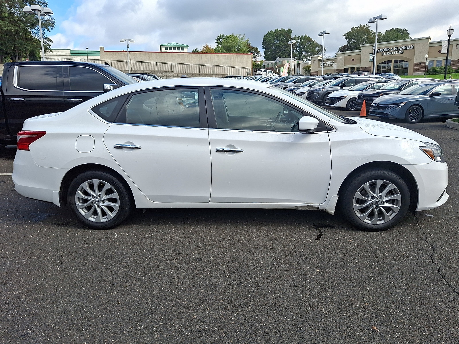 Certified 2019 Nissan Sentra SV FWD image 7